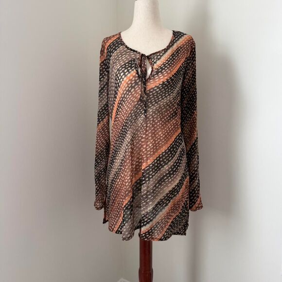 Brown and tan New York & Company blouse with keyhole detail - Picture 1 of 4